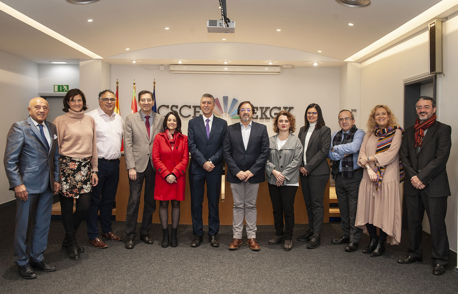 Visita de representantes políticos del gobierno valenciano y por otro lado representantes de Concoval de la Comunidad Valenciana