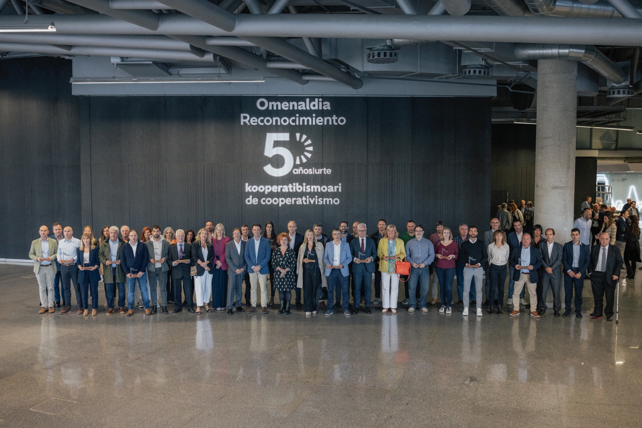 Kooperatiben Kontseilua reconoce a las empresas cooperativas que cumplen 50 años construyendo un mundo mejor desde Euskadi